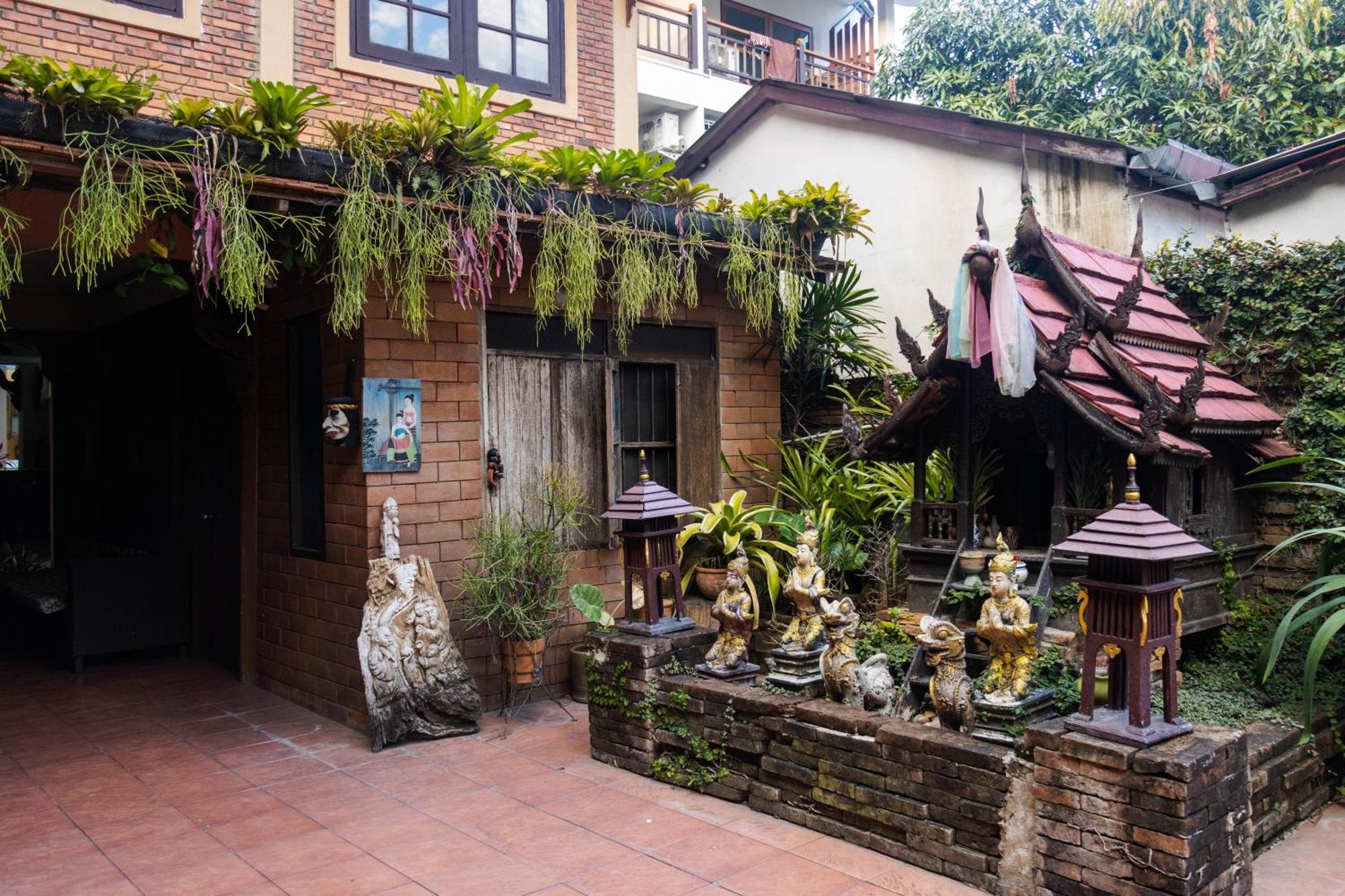 S.K. House 1 Hotel Chiang Mai Exterior photo